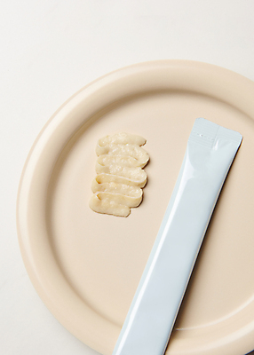 포토 JPG 스튜디오촬영 접시 실내 사람없음 먹이 흰배경 유기농 목업 펫푸드 애묘간식 국내포토 식기 웰빙 백그라운드 내부 흰색 애견용품 파일형식