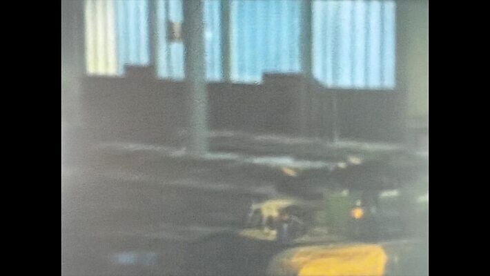 외관 산업 신발 공장 노동자 부츠 사람없음 야외 기계 수확 골동품 공구 도시 작업 거친 작업실 역사 클래식 도서관 제조 가죽 자르기 천 필름 영화 향수 서비스 문서 복고 영사기 동영상 구식 보관소 아마추어 옛날 커터 4K MP4 해외동영상 클립영상 직업 교육 컨셉 농업 공업 모션 문화예술 화장품 도구 직물 저장 파일형식