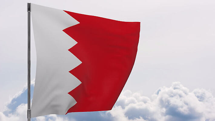 배너 물결 백그라운드 하늘 바람 사람없음 파란색 흰색 깃발 깃대 봉 애국심 바레인 전국 4K MOV 해외동영상 클립영상 자연요소 컬러 중동 날씨 동영상 파일형식