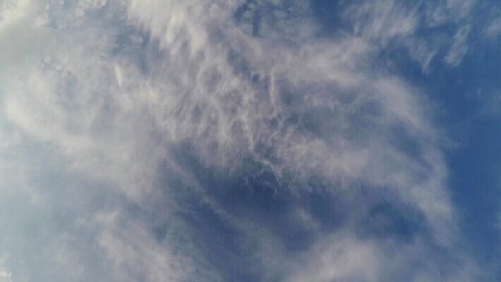 구름 외관 컬러 모션 상상 자연 하늘 날씨 사람없음 여름 파란색 빛 태양 뷰티 환경 맑음 힘 침묵 에너지 자유 성장 광선 흰색 신선 시간 투명 속도 시작 과거 장면 천국 내추럴 지속성 4K 타임랩스 MP4 해외동영상 클립영상 자연요소 계절 컨셉 촬영기법 소리 생태계 동영상 파일형식