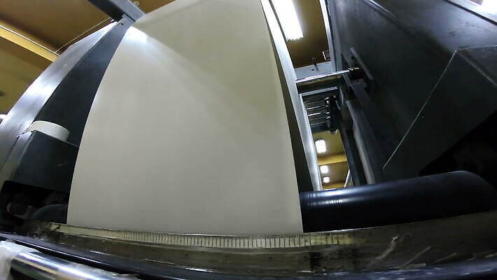 디자인 산업 종이 컬러 컨셉 비즈니스 공장 잉크 주택 직장 타이포그라피 사람없음 책 경제 세트 갈색 상점 웹 기계 장비 흰색 업무 신문 잡지 상품 인쇄 서비스 무역 롤 언론 패키지 방앗간 고립 출판 4K MOV 해외동영상 클립영상 문자 인터넷 회사 공업 건물 간행물 작업 뉴스 동영상 파일형식