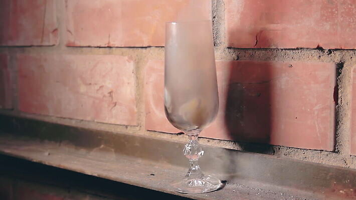 크리스마스 와인잔 오렌지 유리 불 불꽃 벽돌 새해 폭죽 불꽃놀이 사람없음 빛 크래커 힘 소리 뜨거움 균열 연기 폭발 12월 폭발물 폭탄 가루 시끄러움 파열 다이너마이트 심지 점화 MOV 해외동영상 클립영상 자연요소 기념일 무기 술잔 과일 모션 재질 놀이 쿠키 날짜 동영상 파일형식