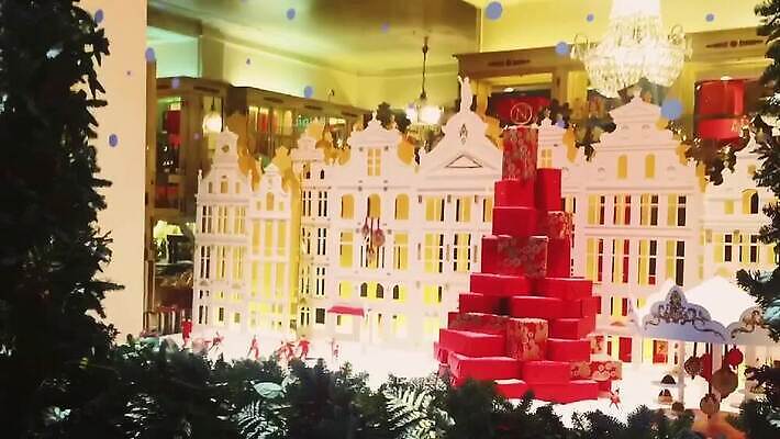 외관 유럽 여행 크리스마스 건축양식 창문 교통시설 호텔 휴가 거리 사람없음 건물 쇼핑 도시풍경 여행객 상점 식당 카페 도시 역사 고급 도심 벨기에 지역 타운 대도시 일반 구시가지 랜드마크 부티크 브뤼셀 유럽연합 전국 MOV 해외동영상 클립영상 건축물 기념일 건축 나라 교통 컨셉 숙소 사람 풍경 시설 동영상 서유럽 파일형식