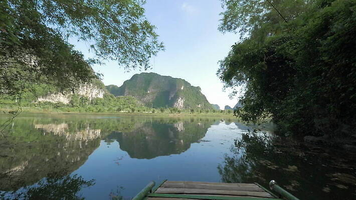 아시아 섬 여행 자연 산 사람없음 강 보트 나룻배 베트남 MOV 해외동영상 클립영상 나라 배_교통 동남아시아 생태계 동영상 파일형식
