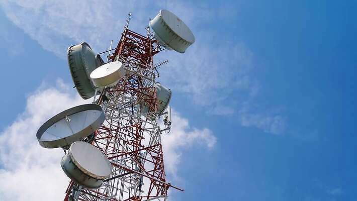 구름 접시 산업 파도 인터넷 통신 모션 하늘 모바일 바람 안테나 사람없음 빨간색 파란색 스마트폰 글로벌 탑 금속 자료 장비 인공위성 정보 흰색 네트워크 역 연결 큼 무선전화기 전화기 수화기 서비스 라디오 신호 와이파이 방송 전염 온라인 돛대 전송 철강 셀룰러 4G 4K MP4 해외동영상 클립영상 자연요소 식기 건축물 바다 컬러 교통시설 재질 날씨 IT 전자제품 핸드폰 스마트기기 질병 크기 무선인터넷 감염 동영상 파일형식