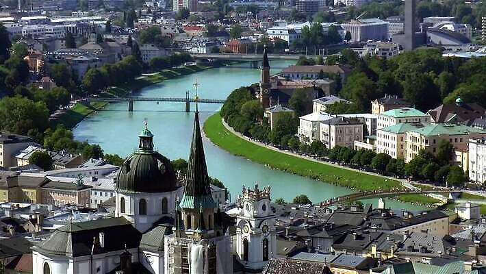 유럽 사람없음 교회 도시 중세 오스트리아 구시가지 잘츠부르크 MP4 해외동영상 클립영상 나라 종교건축 건물 역사 동영상 파일형식