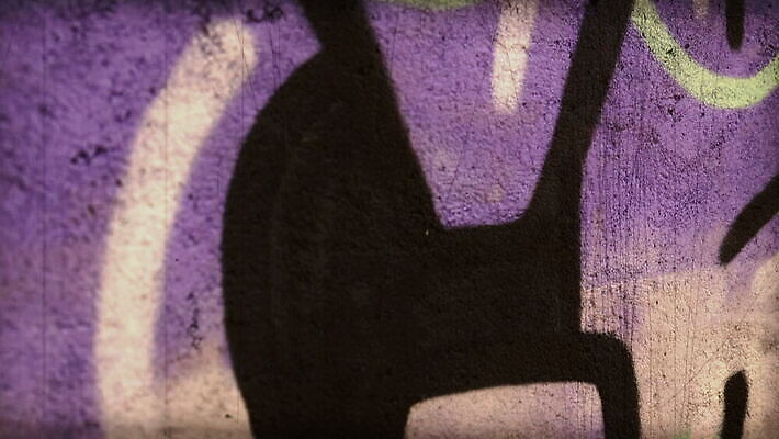 직업 라이프스타일 디자인 문화 벽 컬러 추상 주택 창조 미술 사람없음 야외 장식 컬러풀 축제 어둠 페인트 손상 덮개 기록 그리기 수리 시원함 컨테이너 디자이너 벽화 그림 예술가 페인트붓 분무기 DIY 그런지 빈민가 업그레이드 타격 아크릴 스타일 MOV 해외동영상 클립영상 산업 컨셉 무늬 모션 재질 문화예술 취미 건물 생활 뚜껑 붓 동영상 파일형식