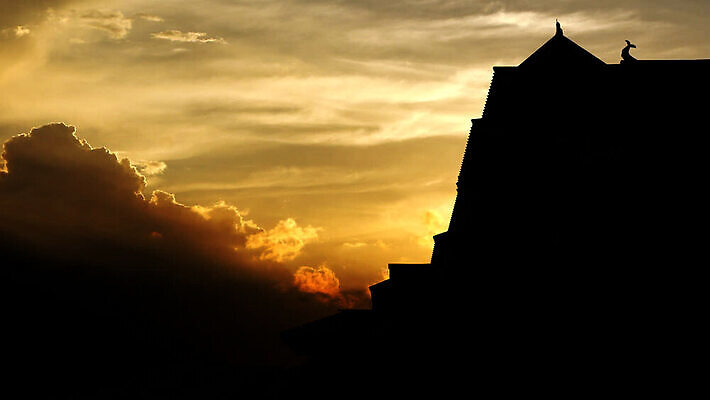 실루엣 아시아 백그라운드 추상 미술 풍경 사람없음 건물 일본 맑음 중국 어둠 일몰 성 역사 재산 애니메이션 MOV 해외동영상 클립영상 건축물 나라 무늬 날씨 문화예술 촬영기법 금융 노을 동영상 파일형식