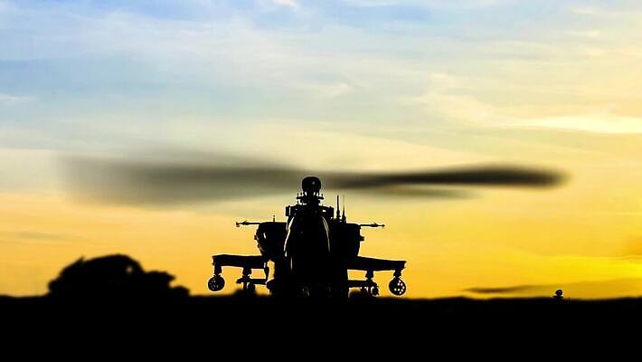 무기 불 사람없음 태양 일출 힘 기계 일몰 군인 사막 총 안개 헬리콥터 목표 공격 미사일 시작 군용 싸움 전쟁 탱크 항공촬영 아프가니스탄 이라크 수평선 HD MP4 해외동영상 클립영상 자연요소 직업 뷰포인트 컨셉 중동 모션 날씨 비행기 군대 노을 동영상 국군 파일형식