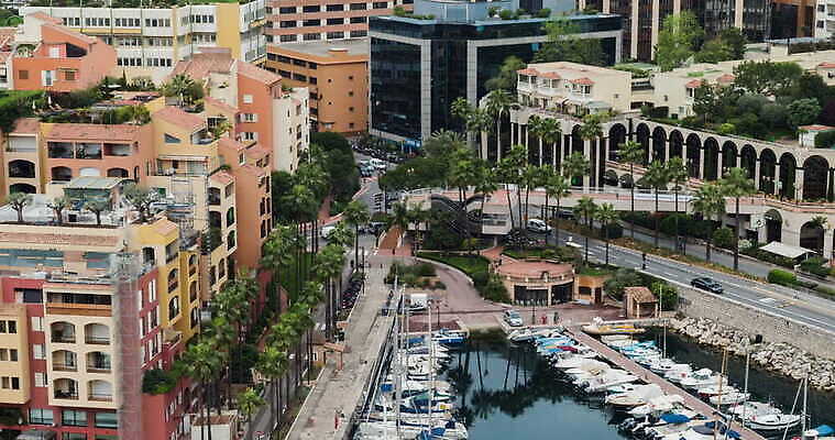 외관 유럽 상징 하늘색 파노라마 풍경 해변 사람없음 야외 건물 여름 파란색 도시풍경 항구 맑음 프랑스 가을 게임 도시 보트 고급 도박 지중해 심볼 카지노 포트 스카이라인 프랑스어 모나코 몬테카를로 4K 타임랩스 MOV 해외동영상 클립영상 문자 건축물 계절 나라 바다 컬러 컨셉 배_교통 교통시설 놀이 날씨 촬영기법 동영상 파일형식