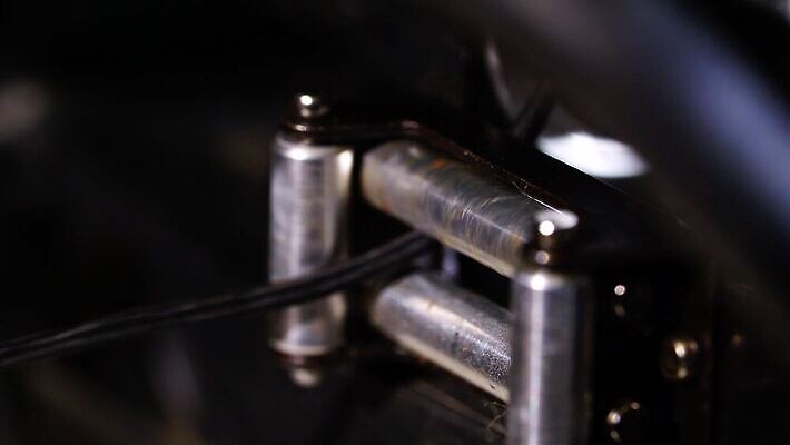 산업 도로 밧줄 여행 교통시설 자동차 취미 사람없음 금속 기계 장비 운전 화물 긴급 도움 바퀴 고리 당기기 실패 사건 고장 리프트 짐차 엔진 정비공 잭 기어 얼레 격파 대피 비포장도로 자동 지원 헬프 4K MOV 해외동영상 클립영상 레이스천 길 줄 육상교통 교통 컨셉 모션 재질 운송업 직물 기술자 좌절 시설 동영상 파일형식