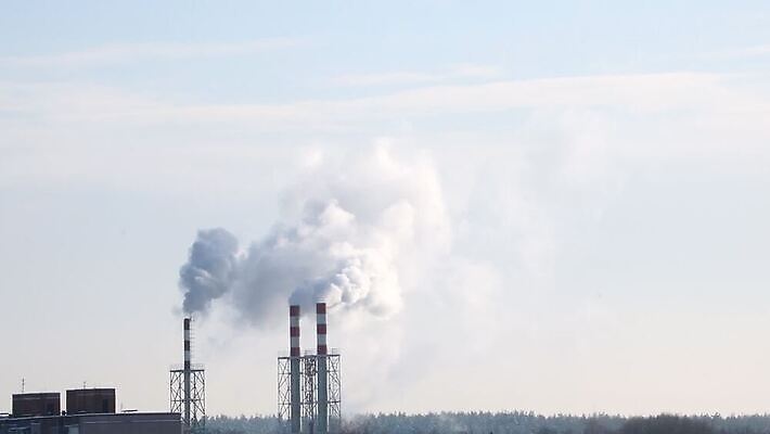 식물 구름 산업 공장 자연 하늘 안테나 굴뚝 사람없음 글로벌 쌓기 환경 탑 힘 일몰 손상 에너지 환경오염 오염 분위기 연기 제조 수증기 파이프 화석 연료 가스 드론 배기가스 생태학 석탄 스모그 온실 이산화탄소 철강 화학물질 탄소 MOV 해외동영상 클립영상 자연요소 건축물 교육 컨셉 통신 공업 모션 노을 화학 생태계 동영상 파일형식