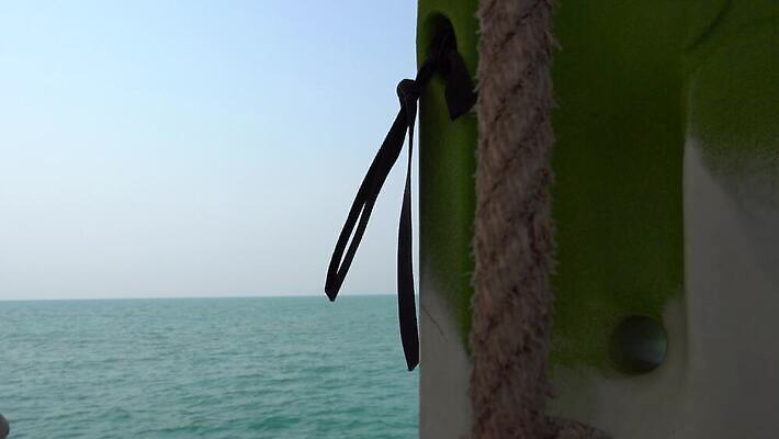 나무 아시아 밧줄 모래 파도 바다 섬 여행 백그라운드 교통시설 태국 자연 하늘 휴가 열대 안테나 사람없음 야외 옆모습 물 파란색 만 보트 갑판 활 닻 돛대 구명용품 스모그 푸켓 4K MP4 해외동영상 클립영상 자연요소 식물 나라 줄 뷰포인트 컬러 교통 배_교통 통신 안전장비 시설 생태계 동영상 파일형식