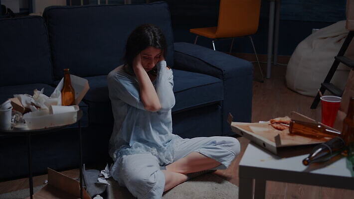 감정 스트레스 건강 피곤 성인 사람없음 외침 고통 슬픔 표현 체험 좌절 고독 눈물 걱정 불행 문제 긴장 우울증 자살 적자 피해자 혼자 정신건강 4K MOV 해외동영상 클립영상 컨셉 사람 소리 피해 질병 동영상 파일형식