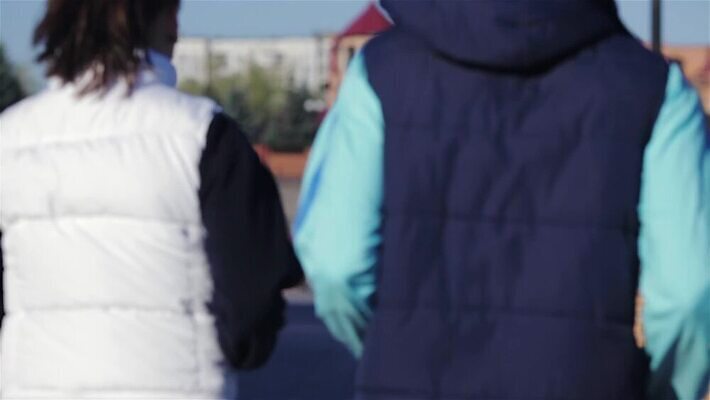 백인 라이프스타일 커플 공원 여자 남자 행복 스포츠 2 함께함 건강 성인 야외 두명 파란색 친구 달리기 조깅 운동 도시 그룹 연습 마라톤 달리기선수 주자 MP4 해외동영상 클립영상 서양인 공공시설 감정 컬러 컨셉 관계 모션 사람 경기 생활 육상스포츠 육상선수 동영상 파일형식