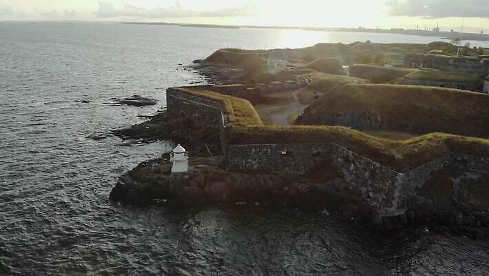 호수 파도 바다 섬 여행 건축양식 자연 하늘 안테나 핀란드 사람없음 물 파란색 강 항구 만 역사 재산 대포 내추럴 다도해 드론 조감도 헬싱키 4K MOV 해외동영상 클립영상 자연요소 건축 무기 컬러 통신 교통시설 북유럽 금융 생태계 동영상 파일형식