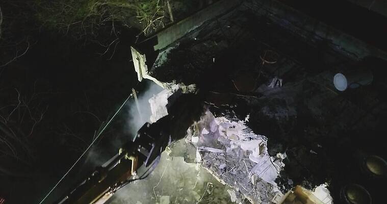 산업 건축양식 주택 건설업 안테나 사람없음 건물 손상 건설현장 기둥 작업 플랫 닫기 쓰레기 땅 충돌 불도저 굴착기 버리기 충격 애벌레 팔 공학 진행 격파 옛날 콘크리트 파멸 무너짐 4K MOV 해외동영상 클립영상 건축물 교육 건축 컨셉 통신 모션 신체부위 중장비 벌레 동영상 파일형식 소멸