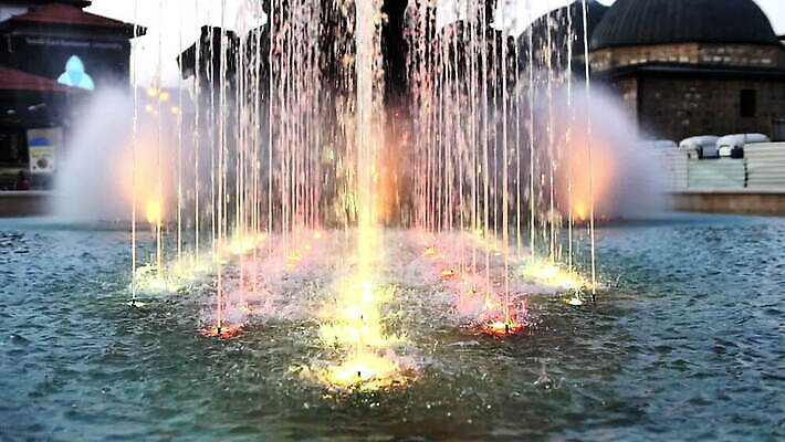 디자인 공원 산업 파도 컬러 여행 백그라운드 유리 하늘 미술 이벤트 사람없음 물 파란색 빛 컬러풀 반사 파티 검은색 축제 어둠 힘 장비 도시 개울 떨어짐 저녁 철 분수 쇼 장면 분무기 공상 마법 무거움 일반 브로츠와프 크리스마스이브 MOV 해외동영상 클립영상 자연요소 공공시설 바다 컨셉 크리스마스 재질 문화예술 강 무게 야간 동영상 파일형식