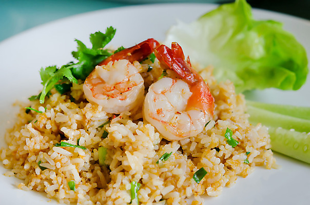 포토 JPG 해외이미지 접시 음식 채소 밥 새우 요리 동양인 사람없음 노란색 식사 튀김 흰색 해외202004 해외포토 식기 컬러 갑각류 인종 파일형식