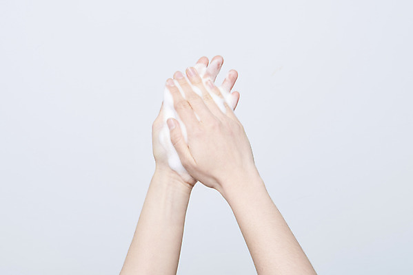 포토 JPG 스튜디오촬영 손 여자 실내 한명 20대 성인 신체부위 깨끗함 청결 거품 한국인 바이러스 위생 사회이슈 흰배경 예방 감염 손씻기 손씻기방법 손세정제 성인여자한명만 코로나바이러스 델타변이바이러스 국내포토 1 백그라운드 컨셉 사람 동양인 청년 내부 흰색 씻기 방법 세정제 여자한명만 성인여자만 파일형식