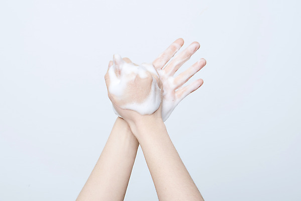 포토 JPG 스튜디오촬영 손 여자 실내 한명 20대 성인 신체부위 깨끗함 청결 거품 한국인 바이러스 위생 사회이슈 흰배경 예방 감염 손씻기 손씻기방법 손세정제 성인여자한명만 코로나바이러스 델타변이바이러스 국내포토 1 백그라운드 컨셉 사람 동양인 청년 내부 흰색 씻기 방법 세정제 여자한명만 성인여자만 파일형식