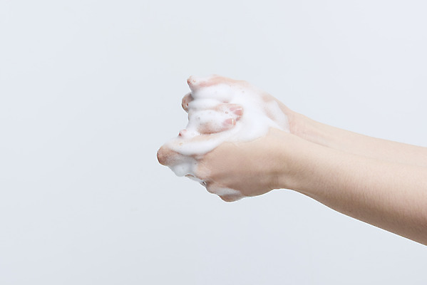 포토 JPG 스튜디오촬영 손 여자 실내 한명 20대 성인 신체부위 깨끗함 청결 거품 한국인 바이러스 위생 사회이슈 흰배경 예방 감염 손씻기 손씻기방법 손세정제 성인여자한명만 코로나바이러스 델타변이바이러스 국내포토 1 백그라운드 컨셉 사람 동양인 청년 내부 흰색 씻기 방법 세정제 여자한명만 성인여자만 파일형식