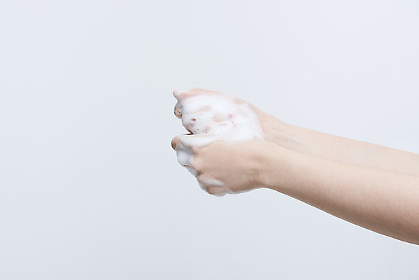 포토 JPG 스튜디오촬영 손 여자 실내 한명 20대 성인 신체부위 깨끗함 청결 거품 한국인 바이러스 위생 사회이슈 흰배경 예방 감염 손씻기 손씻기방법 손세정제 성인여자한명만 코로나바이러스 델타변이바이러스 국내포토 1 백그라운드 컨셉 사람 동양인 청년 내부 흰색 씻기 방법 세정제 여자한명만 성인여자만 파일형식