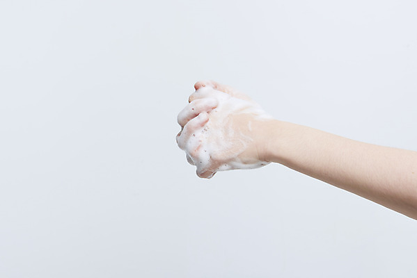 포토 JPG 스튜디오촬영 손 여자 실내 한명 20대 성인 신체부위 깨끗함 청결 거품 한국인 바이러스 위생 사회이슈 흰배경 예방 감염 손씻기 손씻기방법 손세정제 성인여자한명만 코로나바이러스 델타변이바이러스 국내포토 1 백그라운드 컨셉 사람 동양인 청년 내부 흰색 씻기 방법 세정제 여자한명만 성인여자만 파일형식