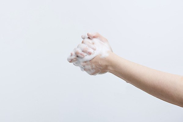 포토 JPG 스튜디오촬영 손 여자 실내 한명 20대 성인 신체부위 깨끗함 청결 거품 한국인 바이러스 위생 사회이슈 흰배경 예방 감염 손씻기 손씻기방법 손세정제 성인여자한명만 코로나바이러스 델타변이바이러스 국내포토 1 백그라운드 컨셉 사람 동양인 청년 내부 흰색 씻기 방법 세정제 여자한명만 성인여자만 파일형식