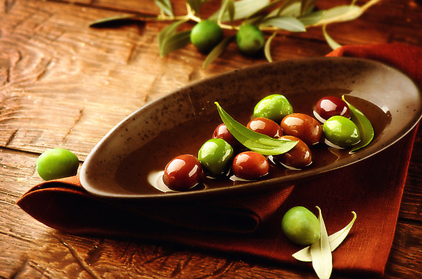 포토 JPG 해외이미지 식물 유럽 음식 백그라운드 컨셉 잎 과일 재료 자연 탁자 주택 건강 요리 사람없음 목재 가로 초록색 노란색 식당 검은색 이탈리아 성장 나뭇가지 시골 사발 선택 맛 먹기 오브젝트 올리브 날것 아로마 향 설정 그리스인 스페인어 채식주의자 핸드메이드 추가 비건 해외202004 해외포토 서양인 나무 열매 나라 컬러 가구 모션 건물 상점 사기그릇 생태계 채식 파일형식