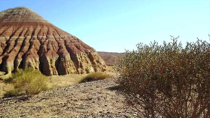 공원 모래 컬러 여행 오렌지 자연 하늘 산 건조 사람없음 야외 빨간색 모래사장 컬러풀 노란색 골짜기 사막 흰색 모래언덕 언덕 부식 점토 사암 내추럴 항공촬영 드론 스텝 전국 절정 카자흐스탄 특별함 불모지 막 MP4 해외동영상 클립영상 공공시설 아시아 바다 뷰포인트 컨셉 과일 돌_바위 생태계 동영상 파일형식