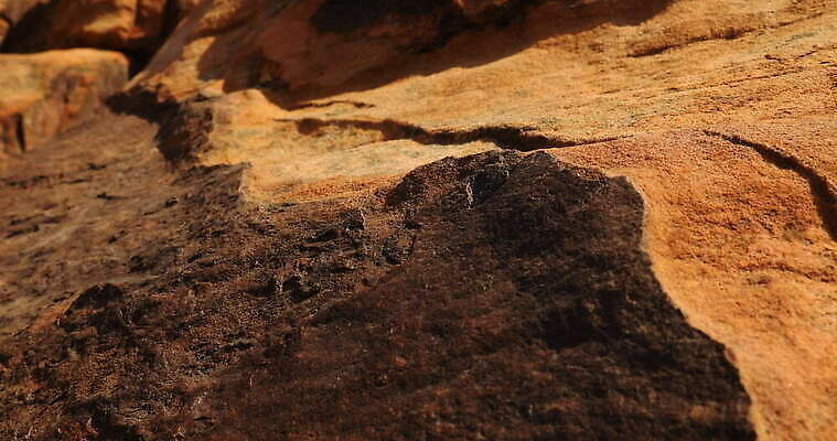 모양 디자인 컬러 조각 과학 백그라운드 패턴 자연 산 사람없음 장식 갈색 금속 수확 거친 동굴 크리스탈 광석 보석 철 발굴 언덕 질감 꼬리 날것 대리석 다이아몬드 치수 깊이 지질학 호러 화강암 니켈 4K MOV 해외동영상 클립영상 교육 무늬 농업 재료 재질 암석 원소 생태계 공포 동영상 파일형식
