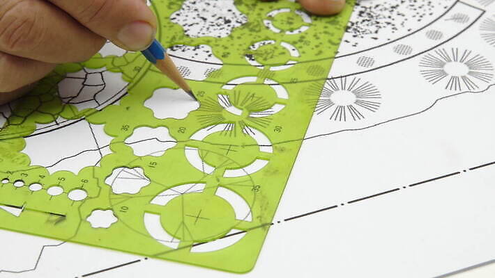 디자인 산업 종이 건축양식 호텔 휴가 주택 아이디어 풍경 잔디 사람없음 파란색 연필 정원 성장 바위 도구 계획 인쇄 건축가 디자이너 땅 스케치 갑판 빌라 그림 휴양지 조경 컴파스 청사진 개발 뒤뜰 프로젝트 4K MOV 해외동영상 클립영상 식물 직업 건축 컬러 컨셉 배_교통 숙소 문구용품 학용품 미술 건물 필기구 장소 돌_바위 동영상 파일형식