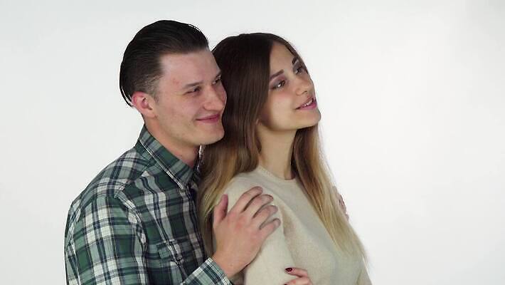 라이프스타일 커플 기념일 행복 결혼 데이트 가족 관계 포옹 결혼식 남편 휴가 미래 함께함 실내 발렌타인데이 사랑 미소 두명 친구 우정 꿈 낭만 아내 날짜 결합 긍정 고립 몽환 카피스페이스 유대감 4K MOV 해외동영상 클립영상 감정 컨셉 안기 데이이벤트 표정 사람 이벤트 내부 생활 공백 동영상 파일형식