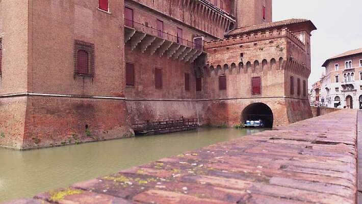 외관 유럽 여행 건축양식 하늘 벽돌 풍경 사람없음 야외 건물 물 파란색 도시풍경 여행객 탑 이탈리아 궁전 도시 성 센터 중세 역사 재산 저녁 타운 천연기념물 랜드마크 세기 옛날 4K MP4 해외동영상 클립영상 자연요소 건축물 건축 나라 컬러 고건축 모션 사람 금융 야간 동영상 파일형식