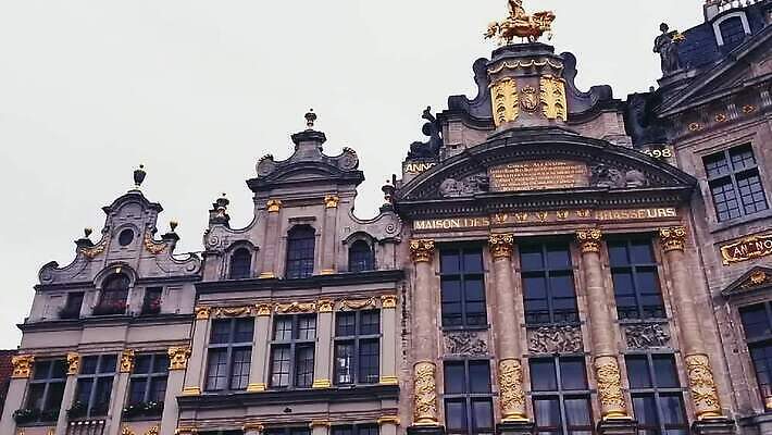 외관 유럽 여행 건축양식 교통시설 호텔 휴가 거리 사람없음 건물 도시풍경 여행객 상점 식당 카페 도시 역사 고급 도심 벨기에 지역 타운 대도시 카페테리아 일반 구시가지 랜드마크 부티크 브뤼셀 유럽연합 전국 MOV 해외동영상 클립영상 건축물 건축 나라 교통 컨셉 숙소 사람 풍경 시설 동영상 서유럽 파일형식