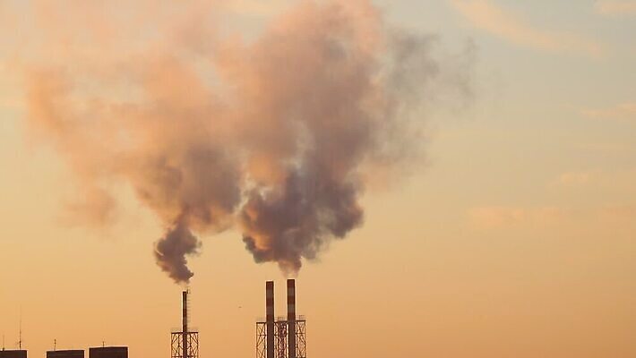 식물 구름 산업 비즈니스 공장 하늘 굴뚝 사람없음 건물 글로벌 태양 쌓기 일출 환경 탑 힘 일몰 에너지 시간 오염 분위기 연기 역 제조 기름 야간 수증기 파이프 원자 가스 원자력 방사선 배기가스 생태학 화학물질 타임랩스 MOV 해외동영상 클립영상 자연요소 건축물 교육 음식 컨셉 공업 교통시설 모션 촬영기법 노을 화학 동영상 파일형식