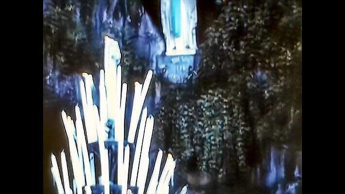 주간 외관 십자가 뼈 미술 사람없음 야외 조각상 교회 프랑스 수확 골동품 도시 거친 역사 클래식 도서관 큼 필름 영화 향수 문서 복고 영사기 동영상 통과 천연기념물 단검 구식 보관소 사당 순례 신앙심 아마추어 옛날 4K MP4 해외동영상 클립영상 자연요소 교육 유럽 무기 컨셉 농업 종교건축 문화예술 건물 조형물 화장품 검 크기 저장 파일형식