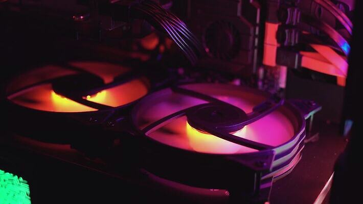 산업 백그라운드 부분 사람없음 전자제품 컴퓨터 금속 디지털 검은색 힘 장비 추위 흰색 뜨거움 네트워크 신용카드 부채 연결 시원함 묘사 오브젝트 싱글 순환 전자 시스템 온도 환풍기 고립 냉각기 라디에이터 마더보드 프로세서 하드웨어 공급 4K MOV 해외동영상 클립영상 컬러 모션 재질 금융 동영상 파일형식