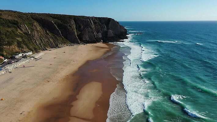 커플 유럽 모래 파도 바다 여행 백그라운드 컨셉 자연 하늘 휴가 사람 사람없음 야외 물 파란색 태양 일출 맑음 일몰 놀람 황금 저녁 큼 포르투갈 대서양 내추럴 신트라 4K MP4 해외동영상 클립영상 자연요소 감정 나라 컬러 관계 날씨 표정 노을 야간 크기 생태계 동영상 파일형식