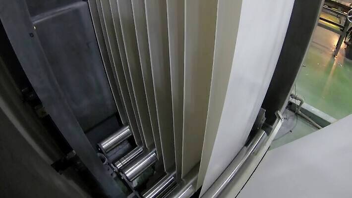 식물 산업 종이 컬러 컨셉 비즈니스 공장 모션 잉크 사람없음 그래픽 책 사무실 노란색 상점 기계 장비 흰색 도구 업무 작업실 신문 제조 잡지 인쇄 큼 자주색 속도 상업 롤 청록색 언론 시트 구성 방법 출판 4K MP4 해외동영상 클립영상 공업 간행물 작업 뉴스 크기 동영상 파일형식