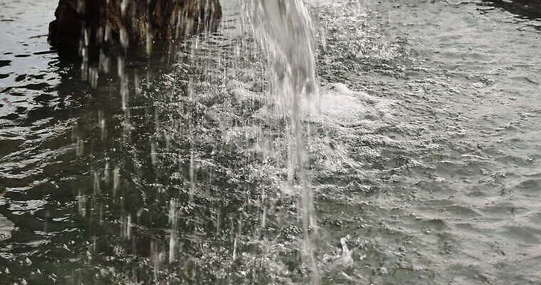 공원 여행 백그라운드 모션 자연 사람없음 야외 물 여름 파란색 폭포 젖음 흐름 가을 바위 신선 도시 액체 개울 떨어짐 당구 묘사 분수 복고 장면 분무기 옛날 스플래쉬 4K MOV 해외동영상 클립영상 자연요소 계절 공공시설 컬러 컨셉 강 구기 돌_바위 생태계 동영상 파일형식