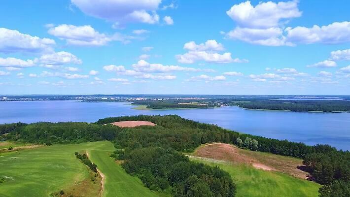 나무 호수 컬러 여행 밭 자연 하늘 안테나 파노라마 사람없음 야외 초록색 물 파란색 강 계곡 침묵 봄 시골 정상 매끈함 땅 천국 우주산업 내추럴 항공촬영 넘어짐 드론 벨로루시 수평선 MOV 해외동영상 클립영상 자연요소 식물 계절 산업 뷰포인트 농업 통신 모션 촬영기법 우주 소리 감각 생태계 동영상 파일형식