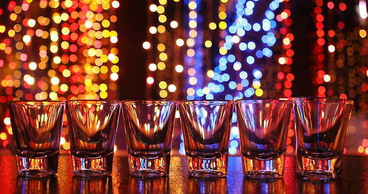 디자인 안경 음료 분홍색 컬러 백그라운드 패턴 자연 유리 추상 전등 조명 미술 사람없음 장식 뷰티 반사 디지털 바 액체 닫기 소프트포커스 크리스탈 클럽 질감 다이아몬드 내추럴 격파 단절 블러 옛날 인공 4K MOV 해외동영상 클립영상 잡화 무늬 모션 재질 문화예술 촬영기법 광석 보석 생태계 동영상 파일형식