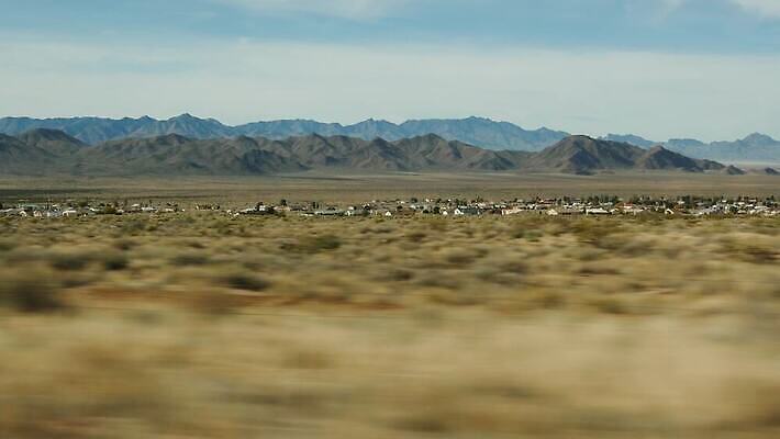 여행 창문 자동차 자연 건조 항해 풍경 사람없음 계곡 미국 운전 사막 자유 고속도로 분위기 땅 인도인 탈출 지역 가뭄 안심 애리조나 그랜드캐니언 루트 방법 벌거벗은 자동 불모지 수평선 4K MP4 해외동영상 클립영상 외국인 도로 육상교통 컨셉 북아메리카 배_교통 모션 날씨 육류 동양인 생태계 동영상 파일형식