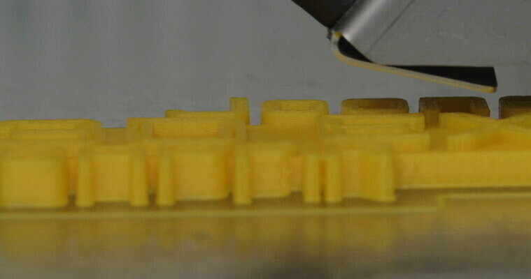 모델 디자인 산업 과학 컨셉 비즈니스 미래 새로움 아이디어 기술 실험 사람없음 컴퓨터 3D 기계 장비 흰색 실험실 제조 전기에너지 인쇄 플라스틱 묘사 오브젝트 만들기 전자 철사 공학 혁명 방법 필라멘트 4K MOV 해외동영상 클립영상 교육 컬러 모션 재질 전자제품 에너지 디지털합성 동영상 파일형식