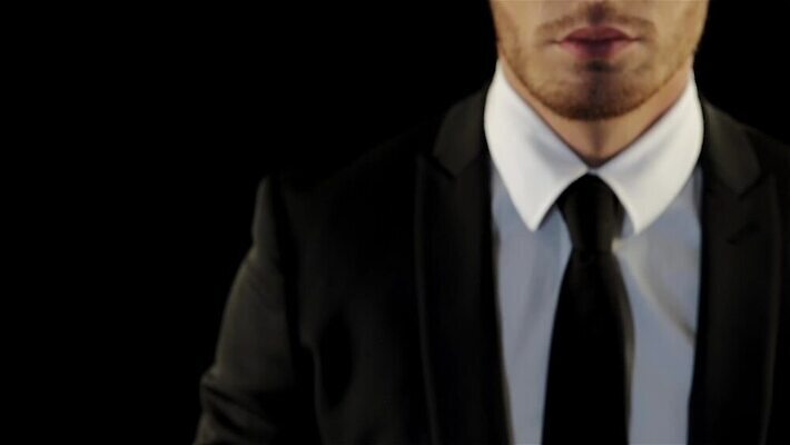 백인 모델 1 손 응시 남자 얼굴 백그라운드 컨셉 손바닥 경고 한명 서기 들기 사람 정장 손짓 성인 청춘 머리 검은색 주먹 분노 흰색 표현 오픈 자신감 닫기 보호 위험 심볼 사인 보안 쇼 팔 경호원 고립 혼자 MP4 해외동영상 클립영상 서양인 직업 시선 옷 감정 컬러 모션 안전 신체부위 동영상 파일형식