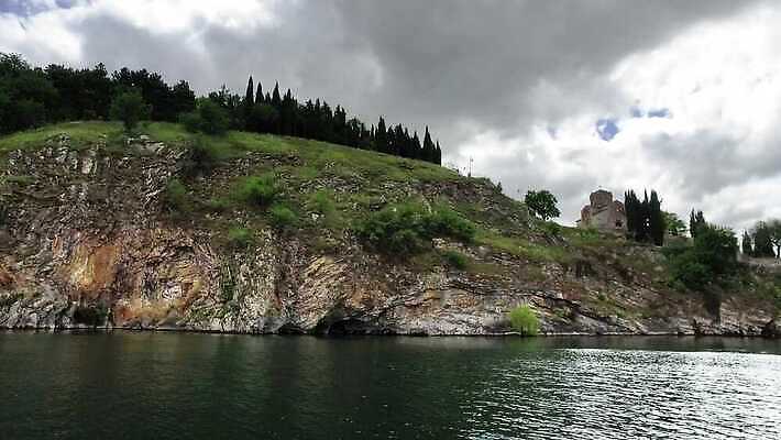 유럽 문화 호수 여행 백그라운드 자연 하늘 휴가 사람없음 물 파란색 여행객 도시 보트 역사 승차 내추럴 공화국 구시가지 마케도니아 발칸반도 옛날 1인칭시점 4K MP4 해외동영상 클립영상 자연요소 시선 나라 컬러 배_교통 모션 사람 생태계 동영상 파일형식 남유럽