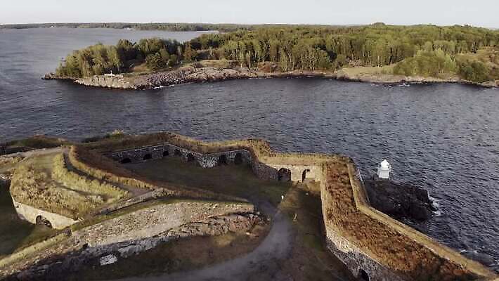 호수 파도 바다 섬 여행 건축양식 자연 하늘 안테나 핀란드 사람없음 물 파란색 강 항구 만 역사 재산 대포 내추럴 다도해 드론 조감도 헬싱키 4K MOV 해외동영상 클립영상 자연요소 건축 무기 컬러 통신 교통시설 북유럽 금융 생태계 동영상 파일형식