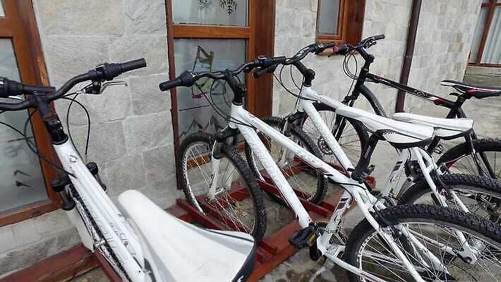 공원 여행 교통시설 산 거리 사람없음 야외 여름 세일 여행객 금속 자전거 고요 도시 바퀴 보행로 선택 승차 출퇴근 순환 잠금 타이어 기어 일반 제비 렌탈 바이킹 불가리아 전국 줄서기 많음 4K 반스코 MP4 해외동영상 클립영상 계절 공공시설 길 교통 컨셉 비즈니스 모션 재질 조류 사람 바이크 시설 보안 동영상 파일형식 남유럽